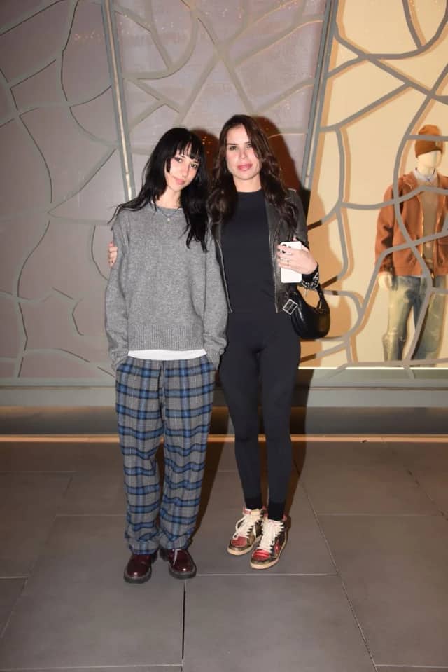 Lara Surol Biyografisi foto galeri 1