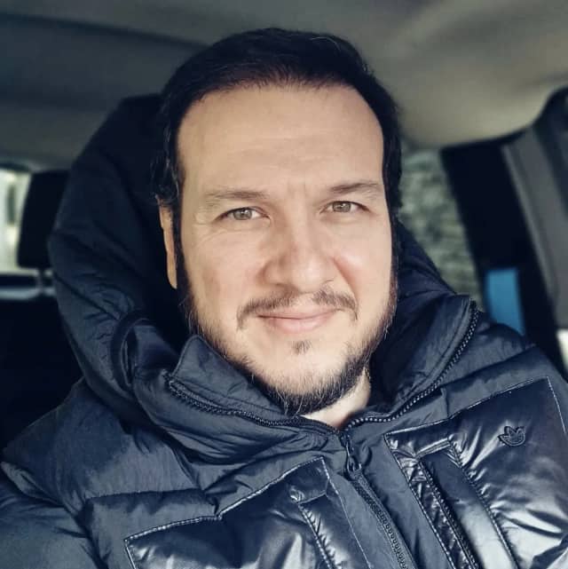 Lerzan Gökbakar Biyografisi foto galeri 1
