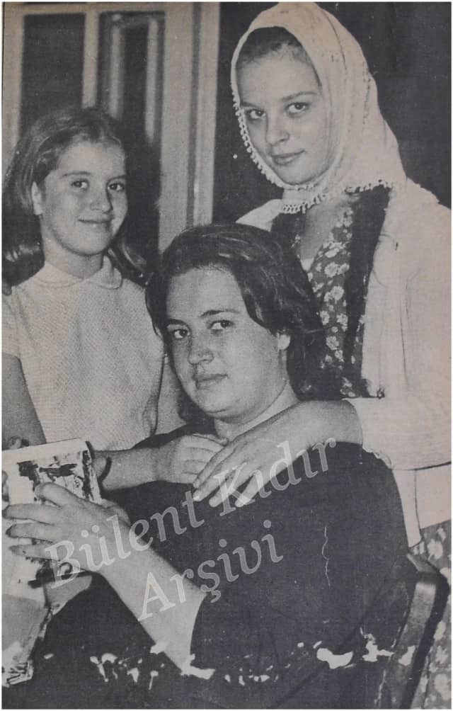 Melek Koçyiğit Biyografisi foto galeri 1