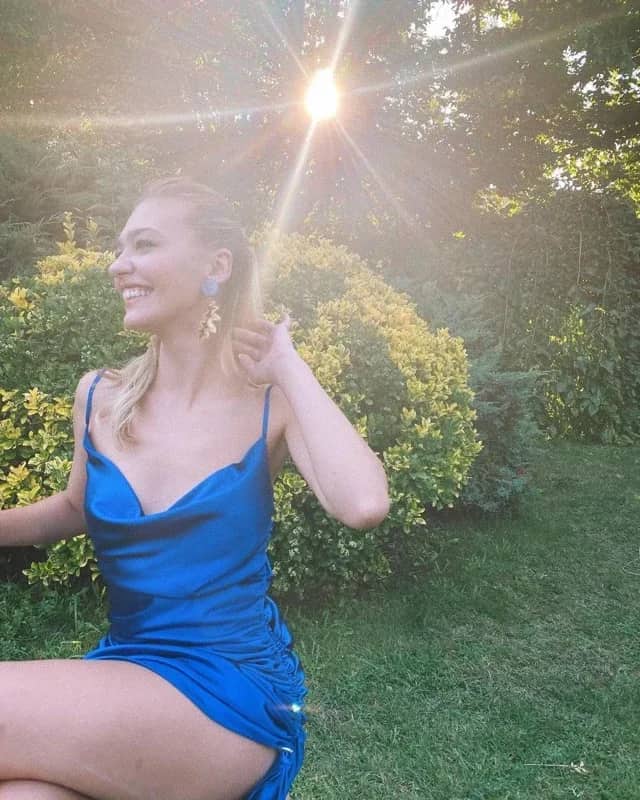 Melisa Döngel Biyografisi foto galeri 4