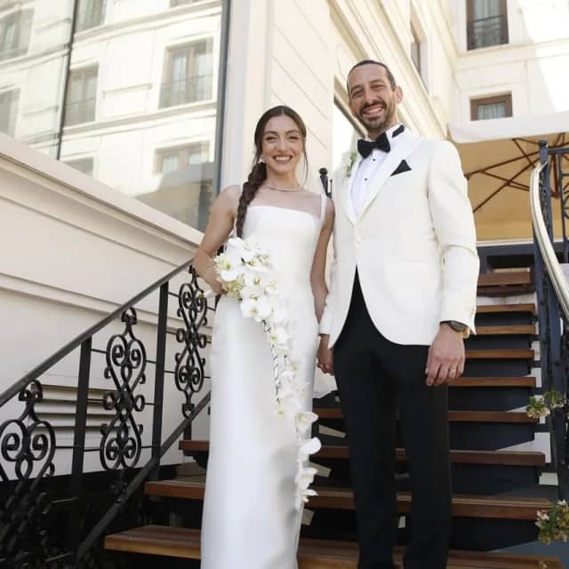 Merve Dizdar Biyografisi foto galeri 1