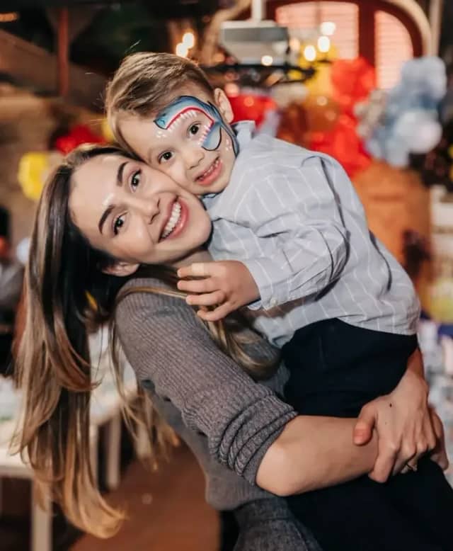 Mete Yenenler Biyografisi foto galeri 2