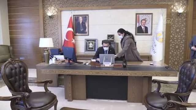 Metin Aksoy Biyografisi foto galeri 1