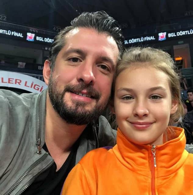 Mila Tunçeri Biyografisi foto galeri 1