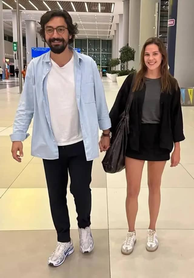 Mithat Can Özer Biyografisi foto galeri 4