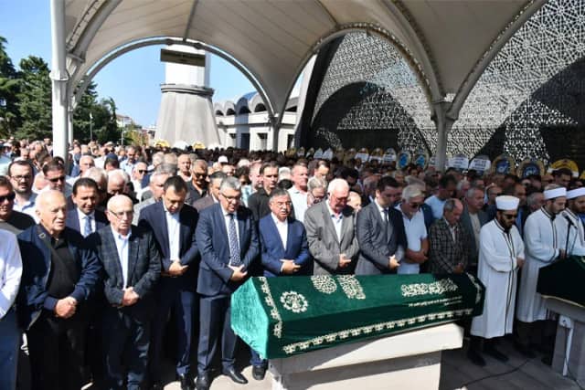 Muzaffer Akkaya Biyografisi foto galeri 4