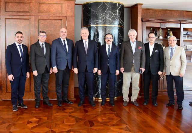 Nermin Özkara Biyografisi foto galeri 4