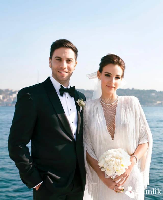 Neslişah Alkoçlar Biyografisi foto galeri 1