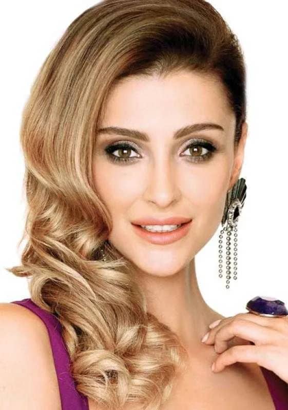 Özge Ulusoy Biyografisi foto galeri 2
