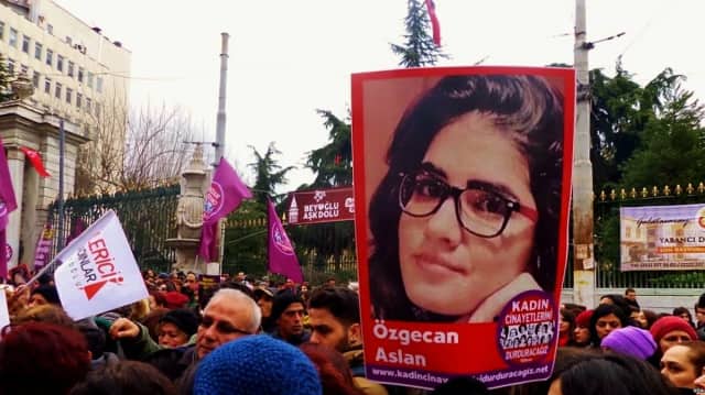 Özgecan Karadağlı Biyografisi foto galeri 1