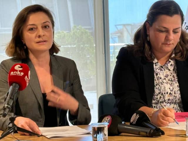 Özlem Özkan Biyografisi foto galeri 1