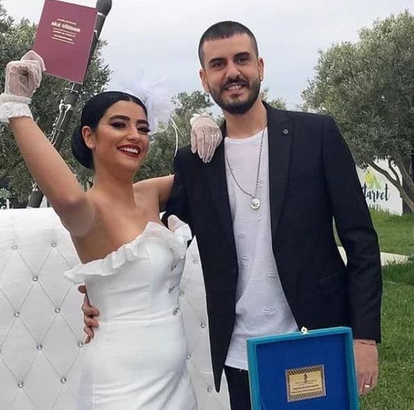 Peri Özdolgun Biyografisi foto galeri 1