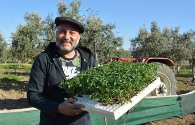 Peri Özdolgun Biyografisi foto galeri 4