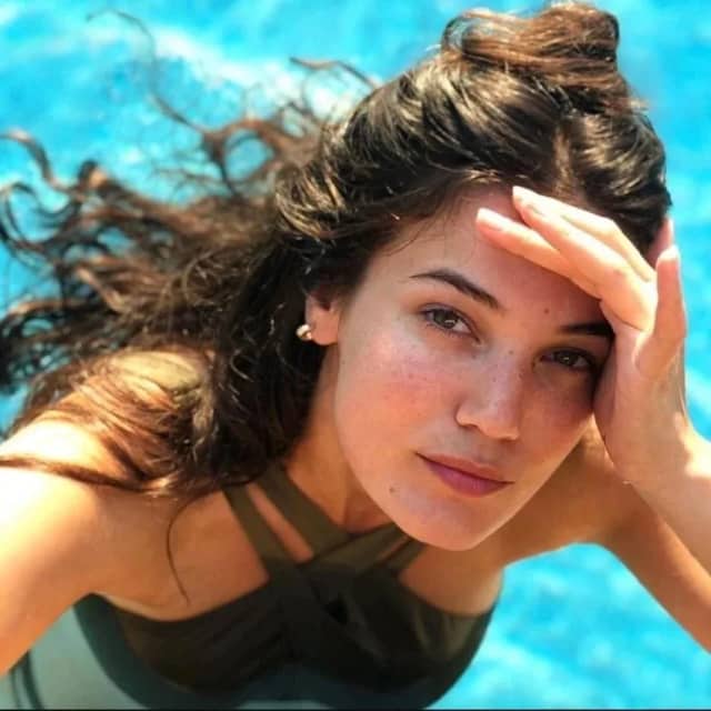 Pınar Deniz Biyografisi foto galeri 3