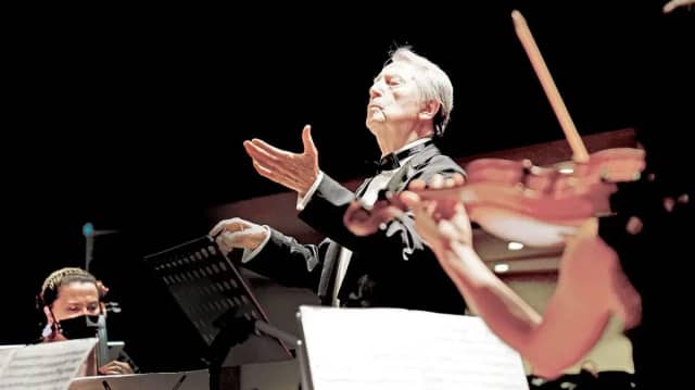 Saim Akçıl Biyografisi foto galeri 5