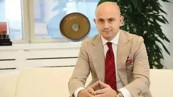Sinan San Ekşioğlu Biyografisi foto galeri 4