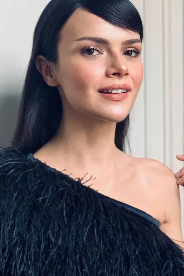 Sinem Ünsal Biyografisi foto galeri 3