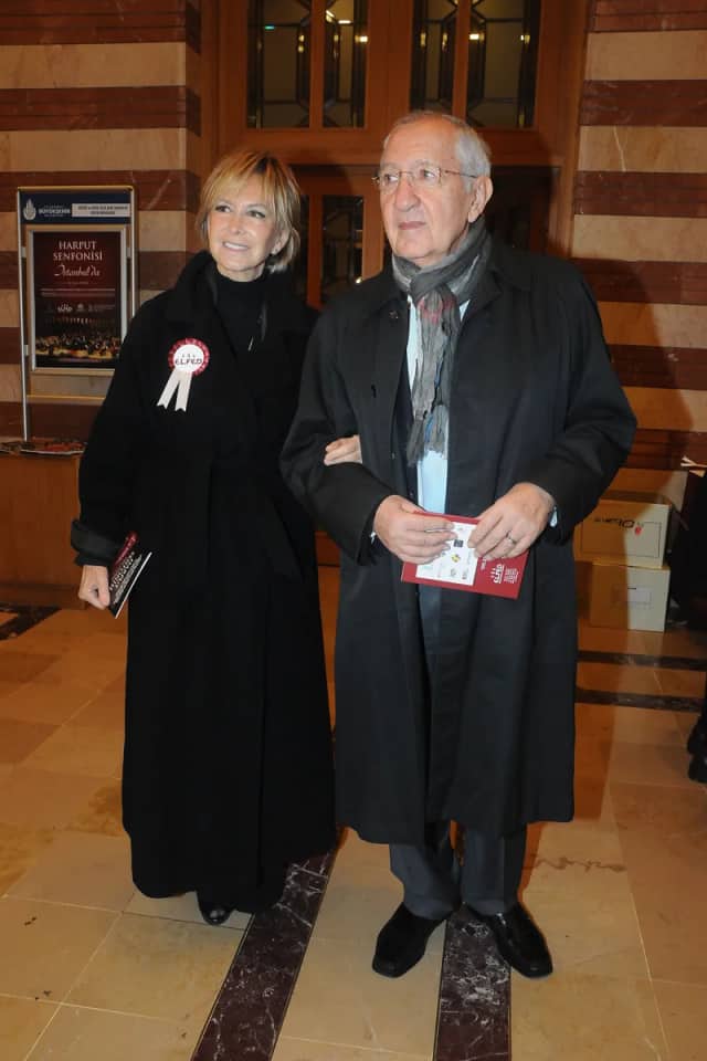 Sönmez Köksal Biyografisi foto galeri 2