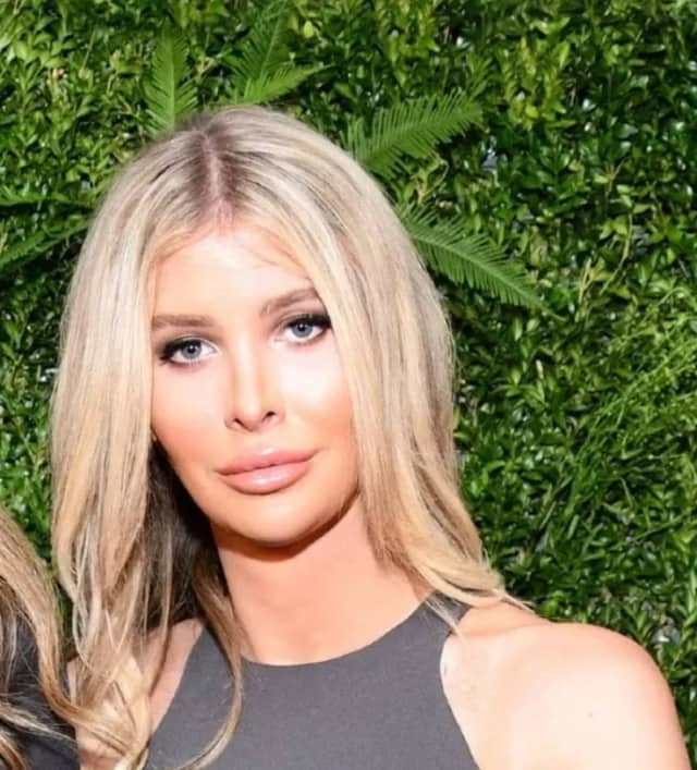 Sophia Hutchins Biyografisi foto galeri 2