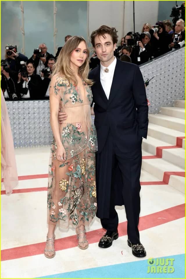 Suki Waterhouse Biyografisi foto galeri 4