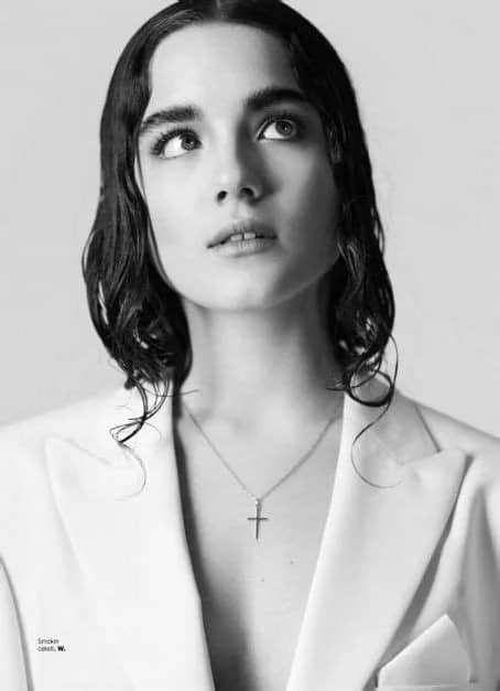Tess Sahra Çetin Biyografisi foto galeri 1