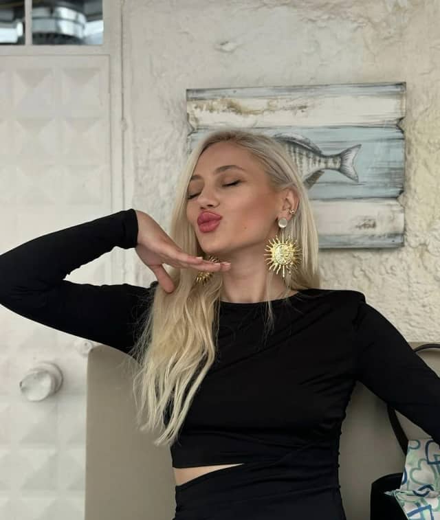Tilbe Uslu Biyografisi foto galeri 3