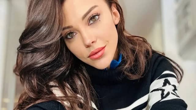 Tuvana Türkay Biyografisi foto galeri 2