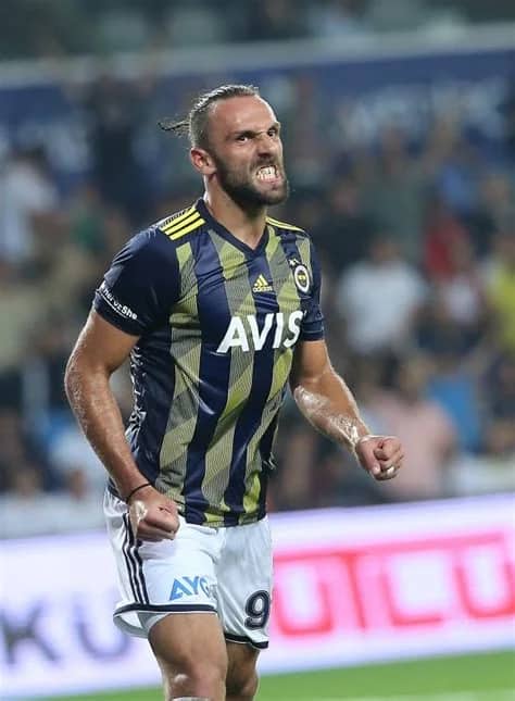 Vedat Öztarhan Biyografisi foto galeri 2
