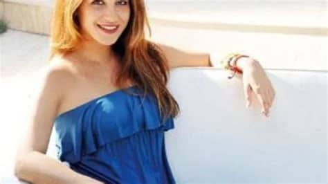 Yağmur Ünal Biyografisi foto galeri 1