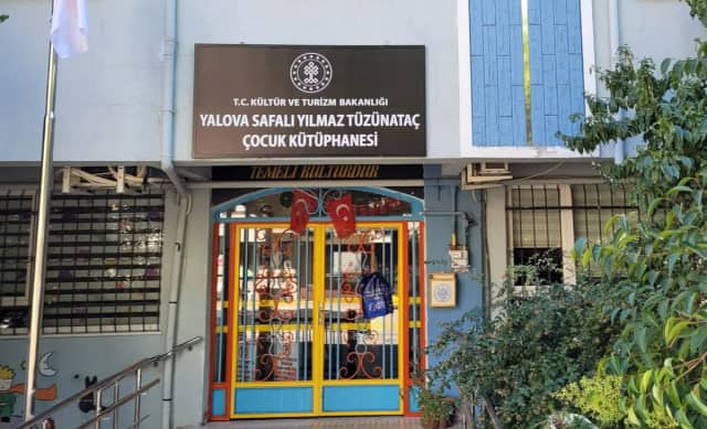 Yılmaz Tüzünataç Biyografisi foto galeri 3