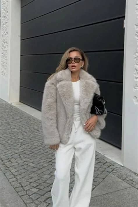 Zara Taş Biyografisi foto galeri 4