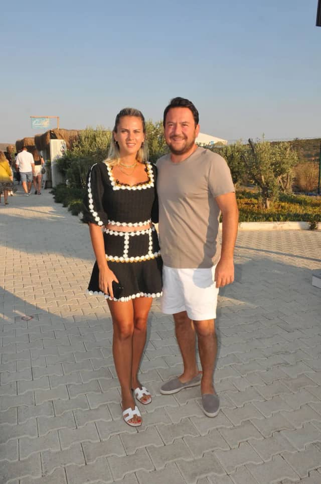 Zeynep Akçıray Biyografisi foto galeri 1